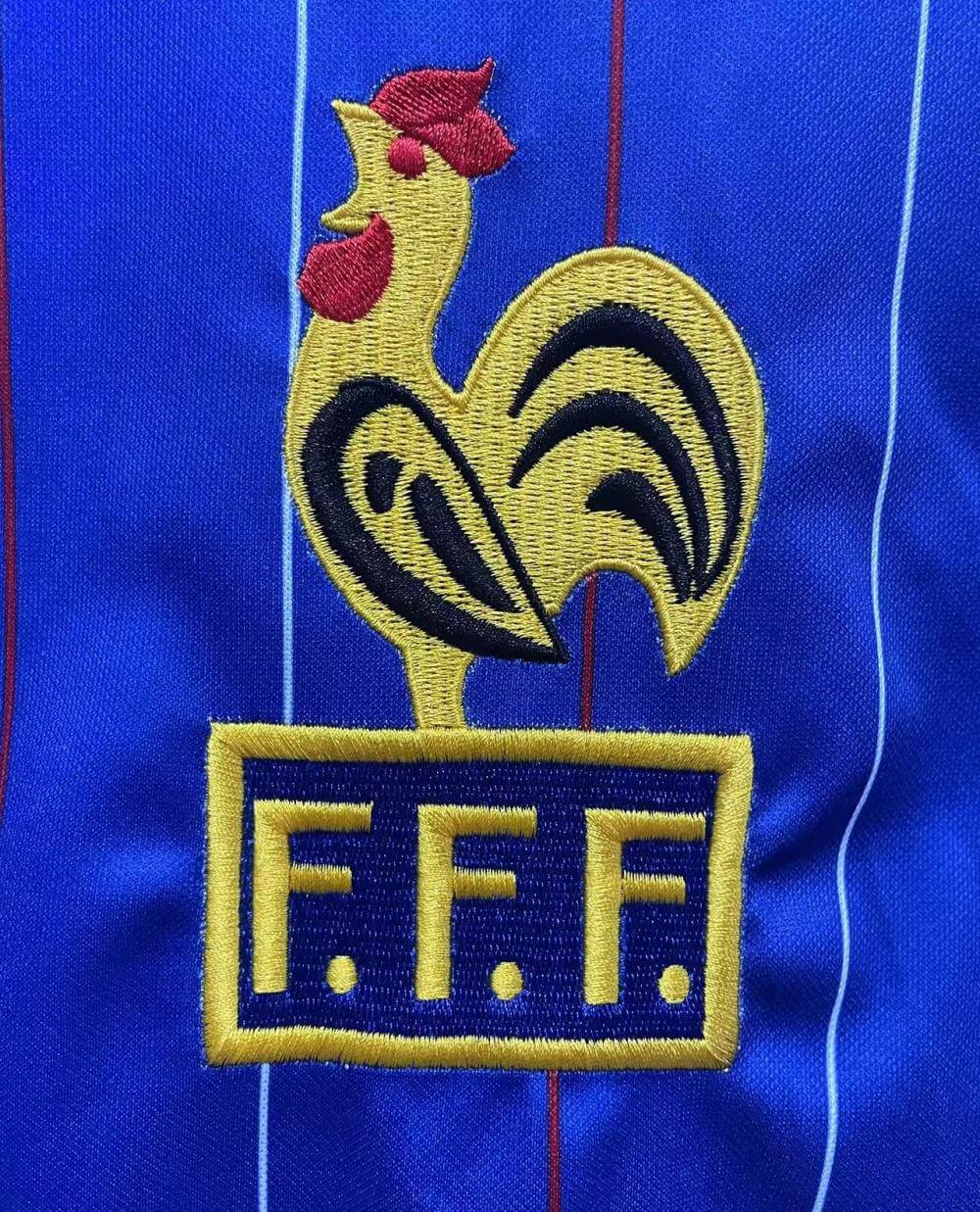 1982 France home retro jersey Thai version quality 1:1 quality