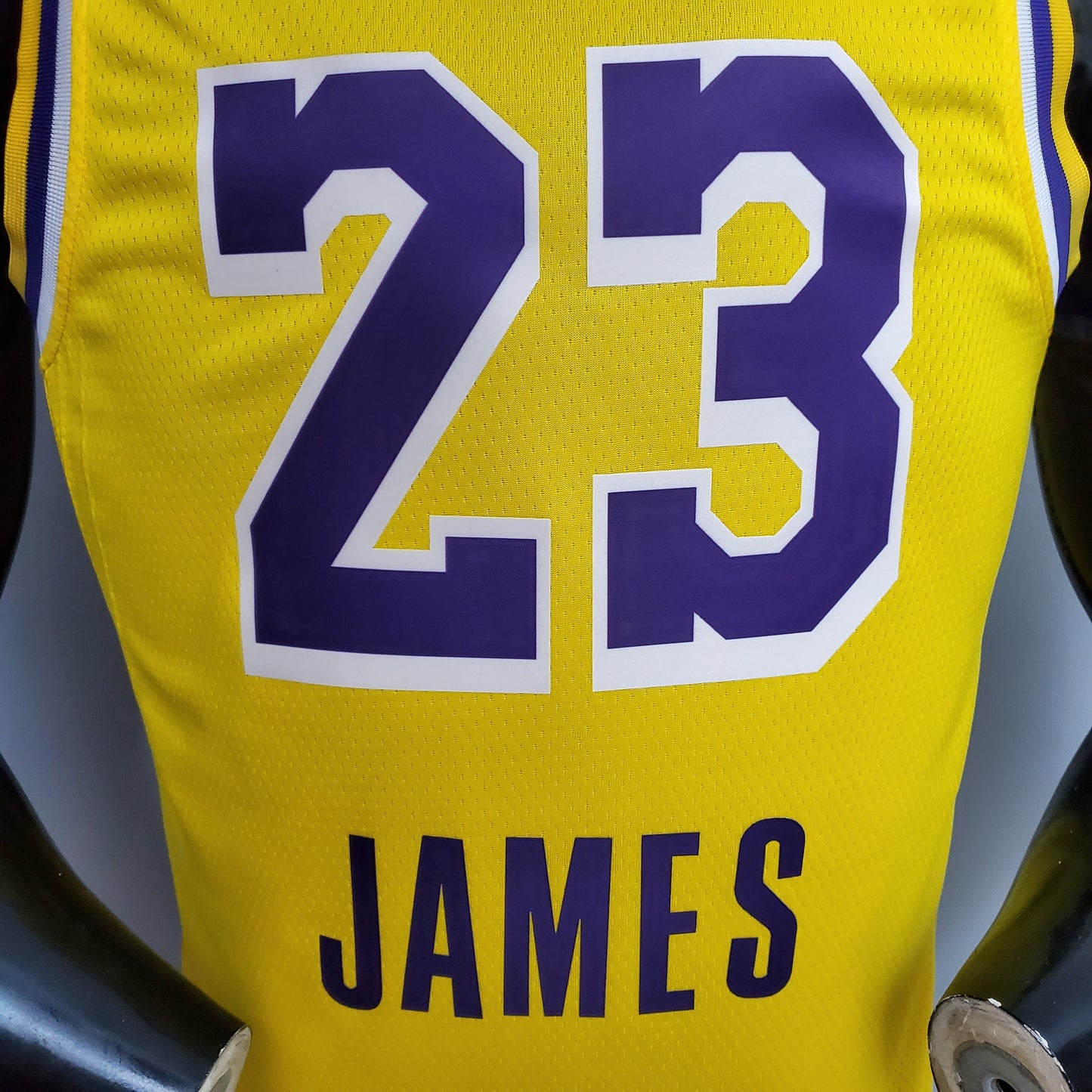 New James #23 Lakers Round neck yellow NBA jersey Size:XS-XXL