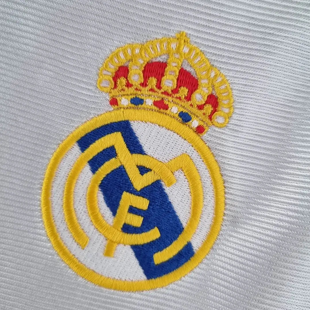 1998/2000 Real Madrid home stadium retro style