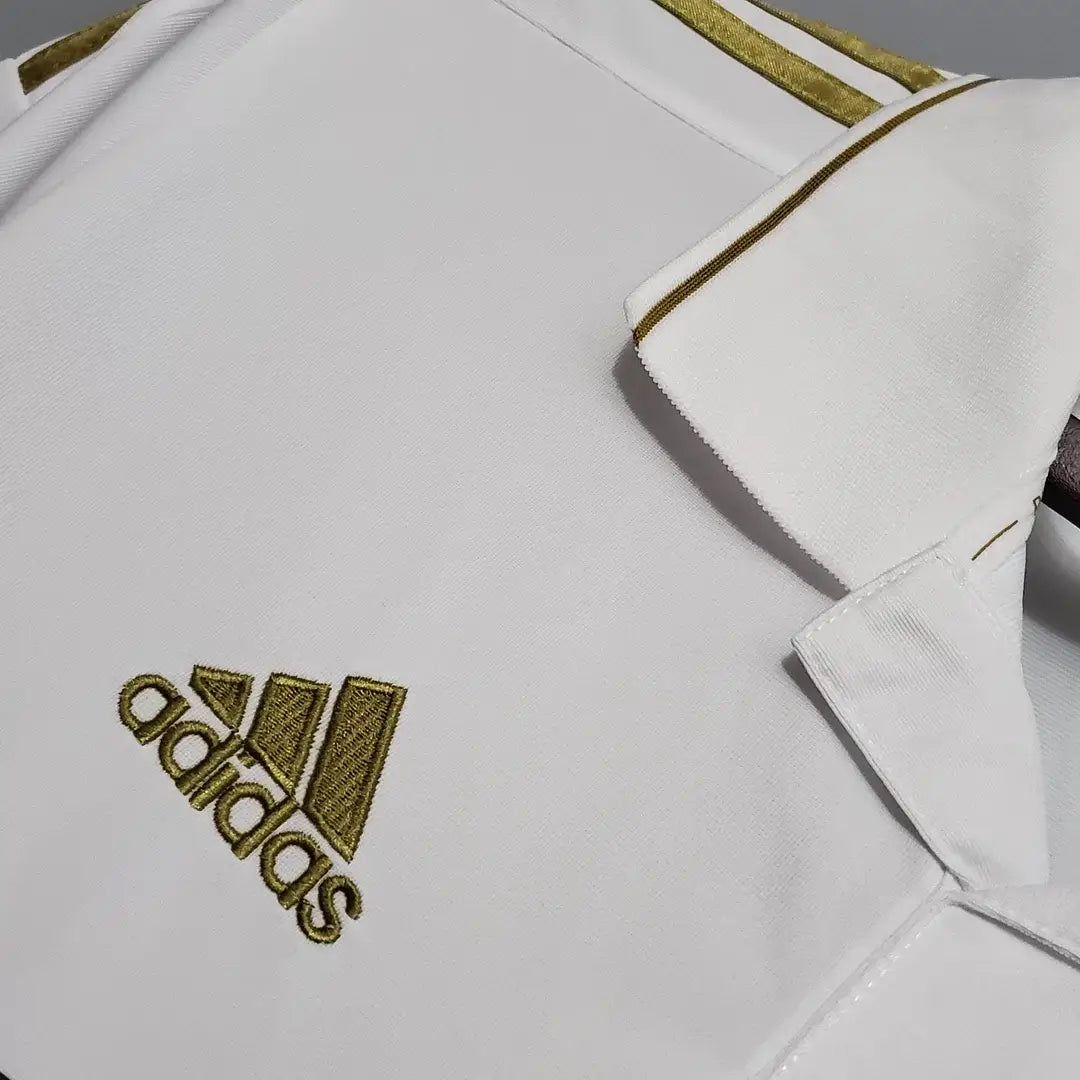 2011/2012 Real Madrid home stadium retro style