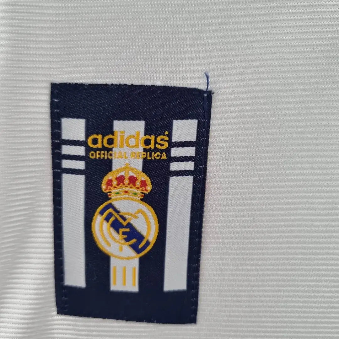 1998/2000 Real Madrid home stadium retro style